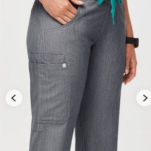 Figs Graphite Women's Cargo Scrub Pants